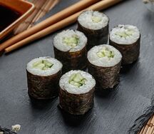 Ролл с огурцом