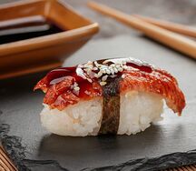 Суши с угрём