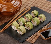 Авокадо роллы с лососем