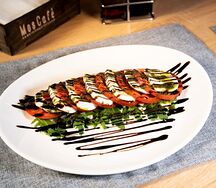 Салат каприз