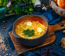 Куриный бульон с лапшой