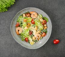 Салат Цезарь с креветками