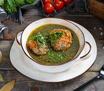 Суп с фрикадельками и тархуном