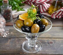 Оливки и маслины