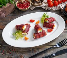 Роллы с бастурмой