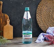 Вода с газом Боржоми