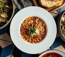 Паста с митболами