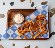 Жареный сыр чечил в специях