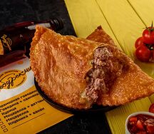 Чебурек со свининой и говядиной