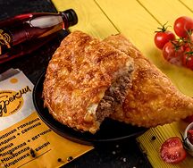 Чебурек с мраморной говядиной