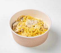 Спагетти с курицей и шампиньонами