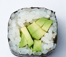 Ролл с авокадо