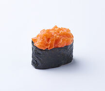 Спайси суши с лососем