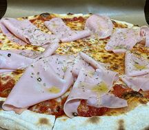 Пицца с мортаделлой