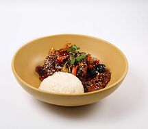 Говядина по-сычуаньски и рис на пару