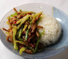 Жареная свинина с чили перцем