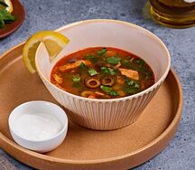 Солянка из мясных деликатесов