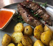 Стейк тритип с бэби-картофелем