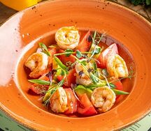 Салат с креветками и авокадо