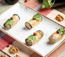 Рулетики из баклажанов по-грузински