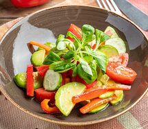 Авокадо с бакинскими овощами