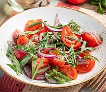 Бакинские томаты с тархуном и красным луком