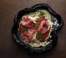 Карпаччо из рамиро со страчателлой и нежной пастрами