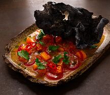 Севиче из лосося с манго под соусом понзу