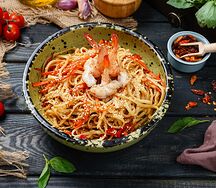 Лапша яичная с креветкой