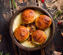 Шампиньоны с сулугуни