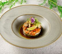 Тартар из лосося с авокадо