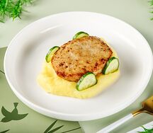 Котлетки из индейки с картофельным пюре