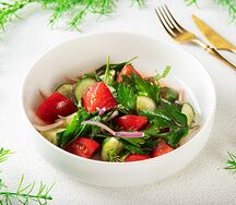 Овощной салат с оливковым маслом