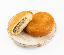 Беляш с мясом