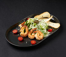 Салат Цезарь с креветками