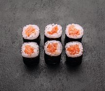 Маки роллы лосось
