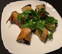 Рулетики из баклажана