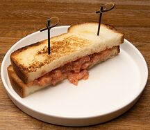 Сэндвич Спайси-лосось, икра тобико S