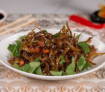 Анчоус с арахисом