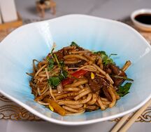 Лапша удон с говядиной