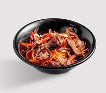 Салат с грибами муэр и овощами