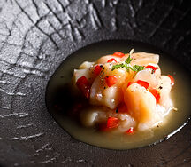 Гребешок, клубника, шисо