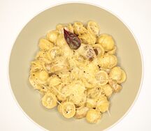 Кальцоне с белыми грибами