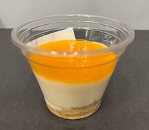 Чизкейк в стакане манго-маракуйя