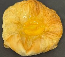 Дениш с персиком