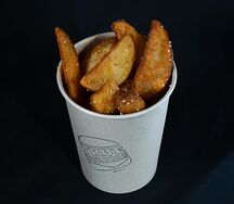 Картофель по-деревенски с томатной сальсой