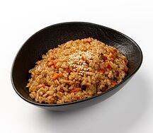 Жареный рис с овощами