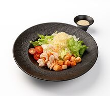 Салат Цезарь с креветками