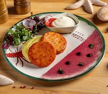 Котлеты из краба с пюре