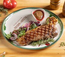 Сочный стейк из мраморной говядины